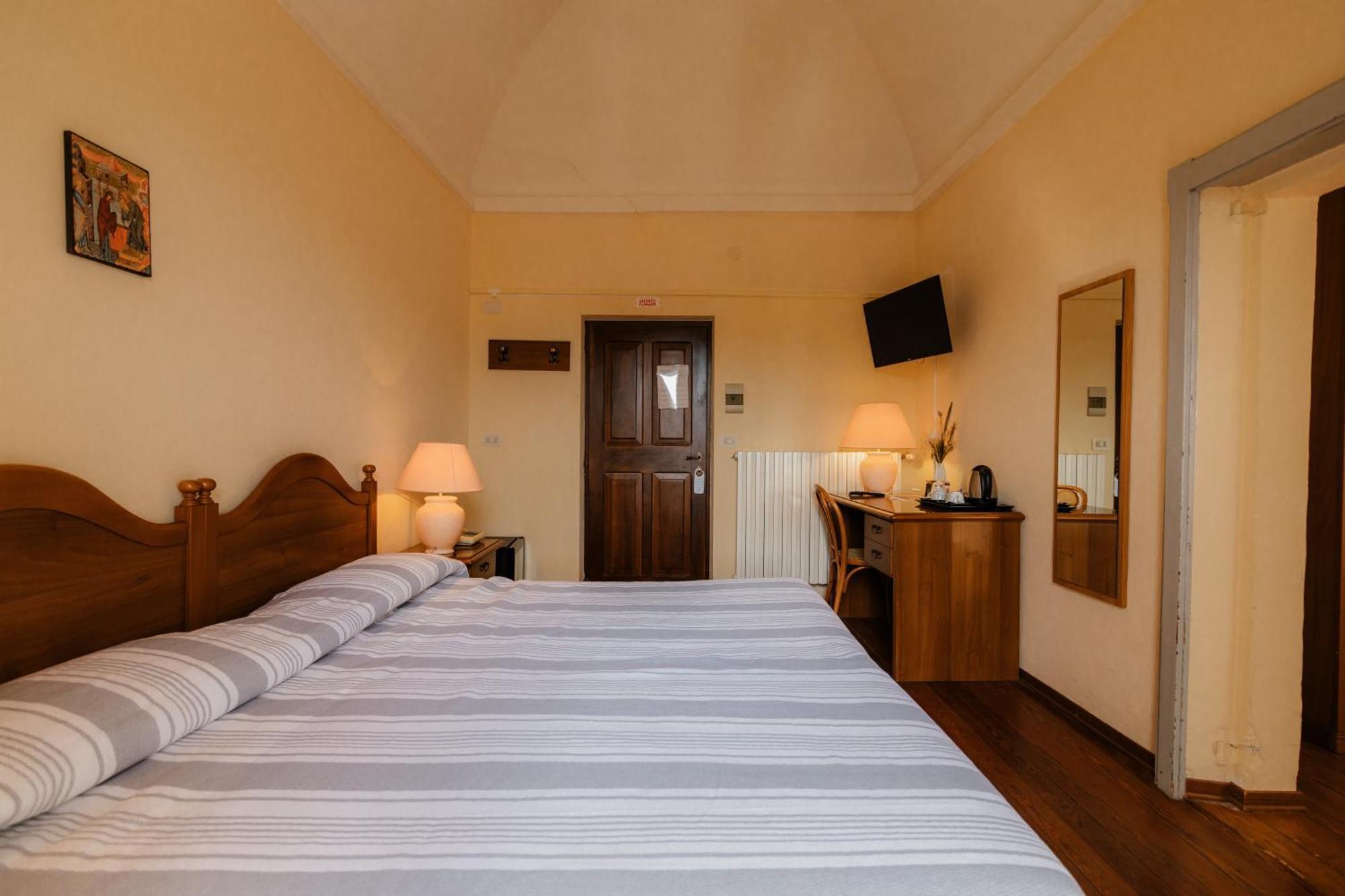 Casa Regina Montis Regalis Hotell Vicoforte Eksteriør bilde